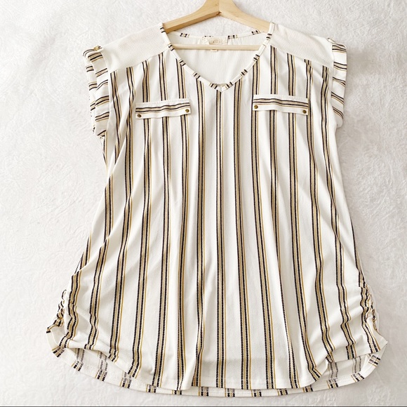 Stripe Cap Sleeve Ruched Side V-Neck Top - Picture 3 of 9